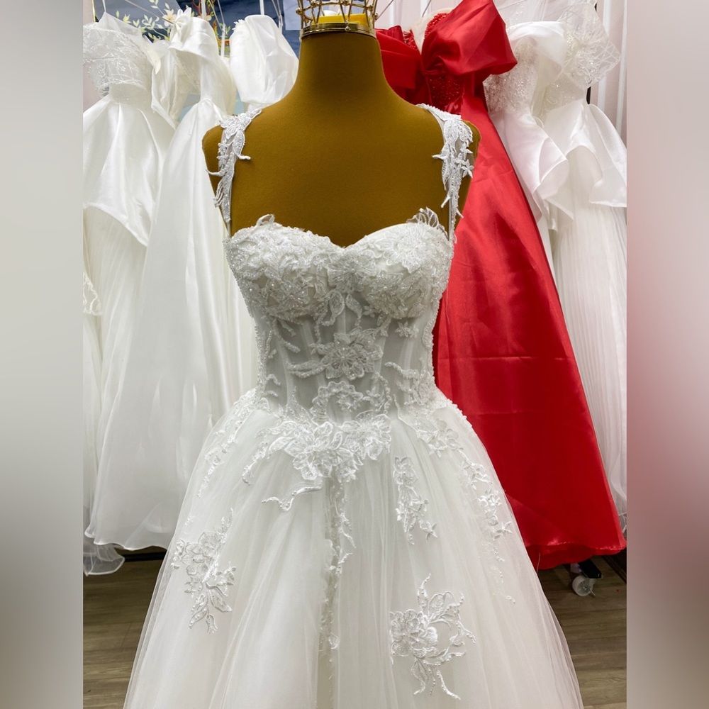 Wedding dress